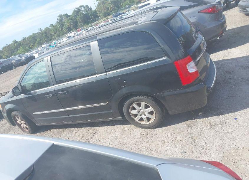 Photo 14 of 2011 Chrysler Town & COUNTRY TOURING (VIN 2A4RR5DG7BR641473)