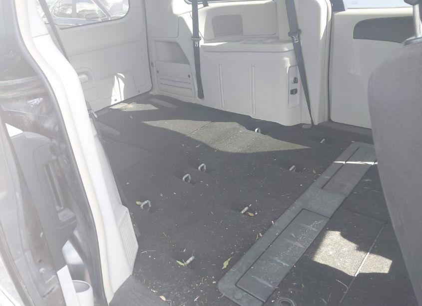 Photo 8 of 2011 Chrysler Town & COUNTRY TOURING (VIN 2A4RR5DG7BR641473)