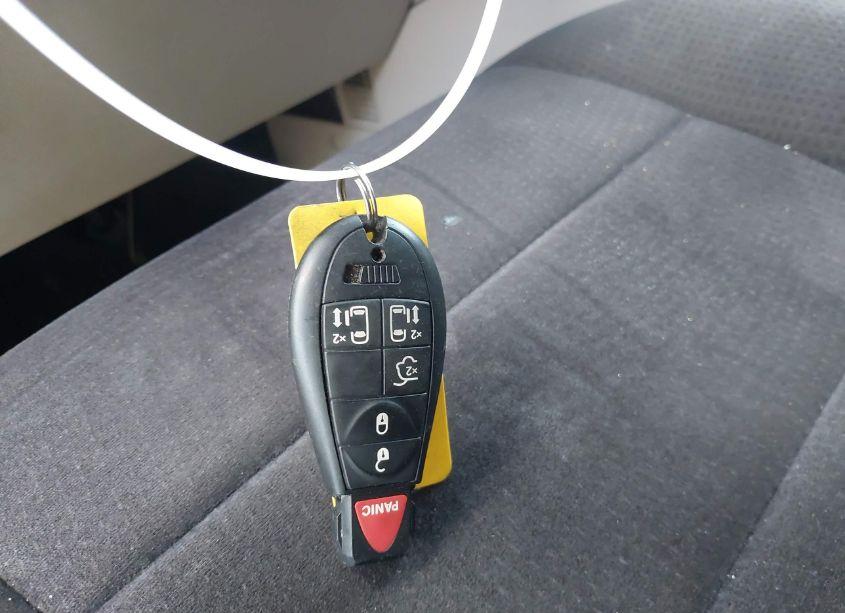 Photo 11 of 2011 Chrysler Town & COUNTRY TOURING (VIN 2A4RR5DG7BR703597)