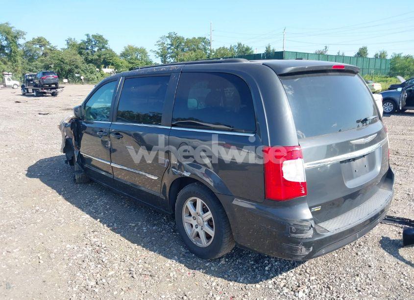Photo 3 of 2011 Chrysler Town & COUNTRY TOURING (VIN 2A4RR5DG7BR723431)