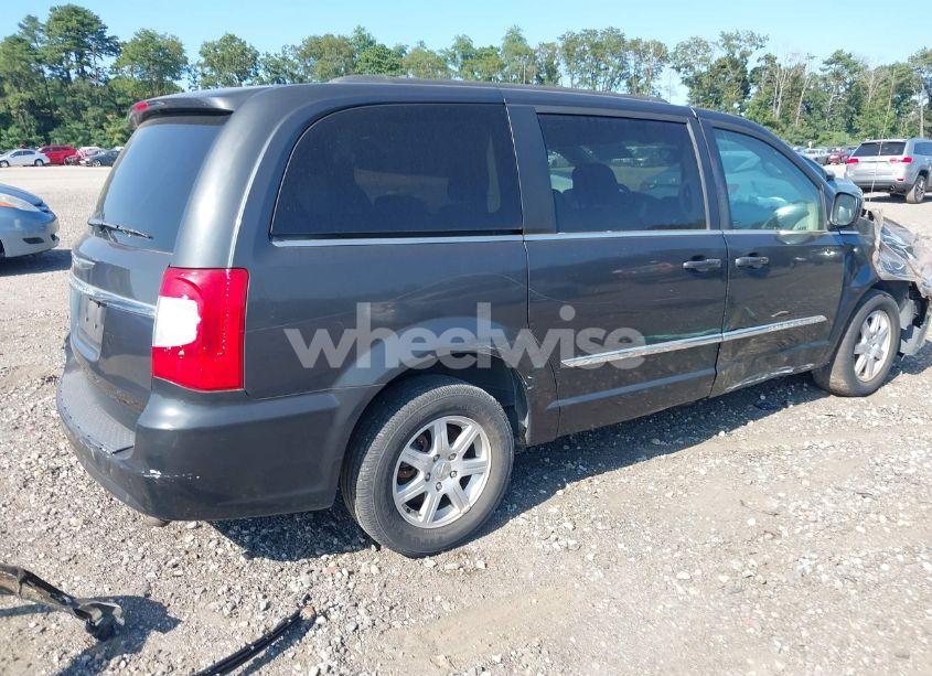 Photo 4 of 2011 Chrysler Town & COUNTRY TOURING (VIN 2A4RR5DG7BR723431)