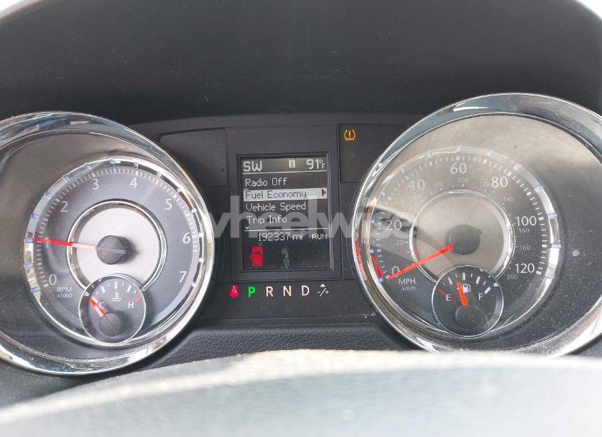 Photo 7 of 2011 Chrysler Town & COUNTRY TOURING (VIN 2A4RR5DG7BR746496)