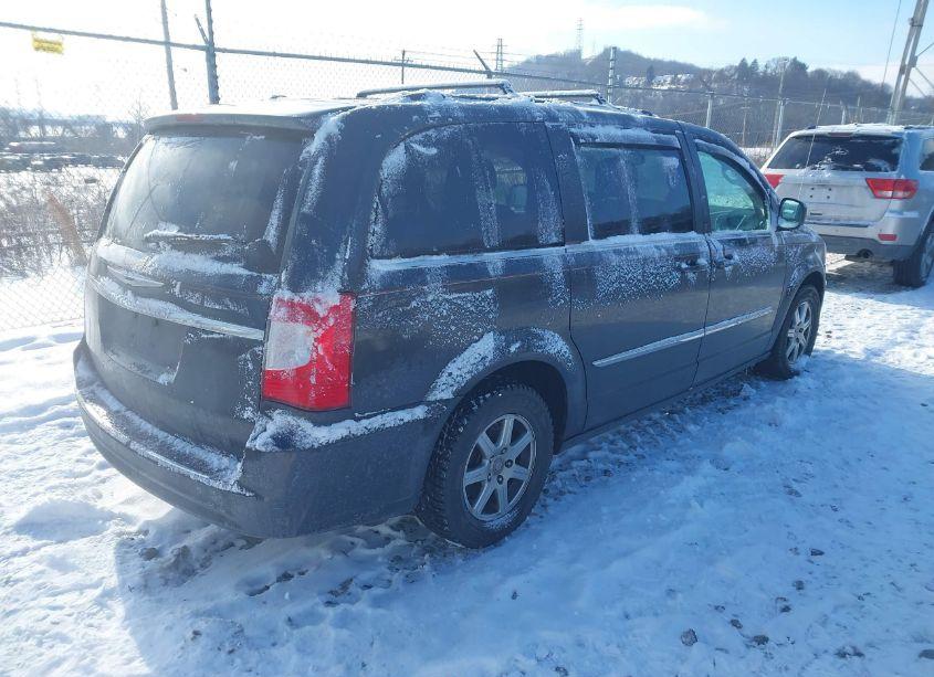 Photo 4 of 2011 Chrysler Town & COUNTRY TOURING (VIN 2A4RR5DG7BR746949)