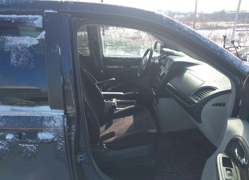 Photo 5 of 2011 Chrysler Town & COUNTRY TOURING (VIN 2A4RR5DG7BR746949)