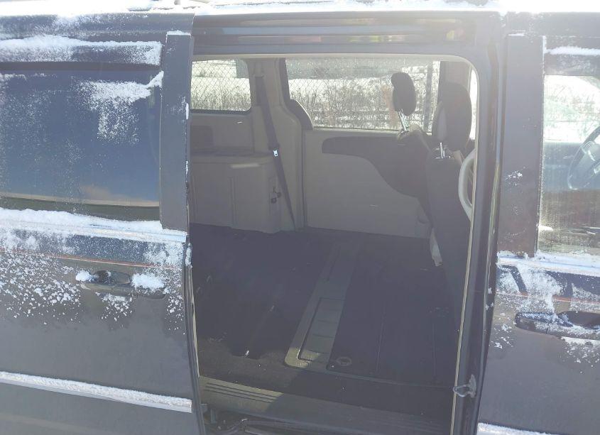 Photo 8 of 2011 Chrysler Town & COUNTRY TOURING (VIN 2A4RR5DG7BR746949)