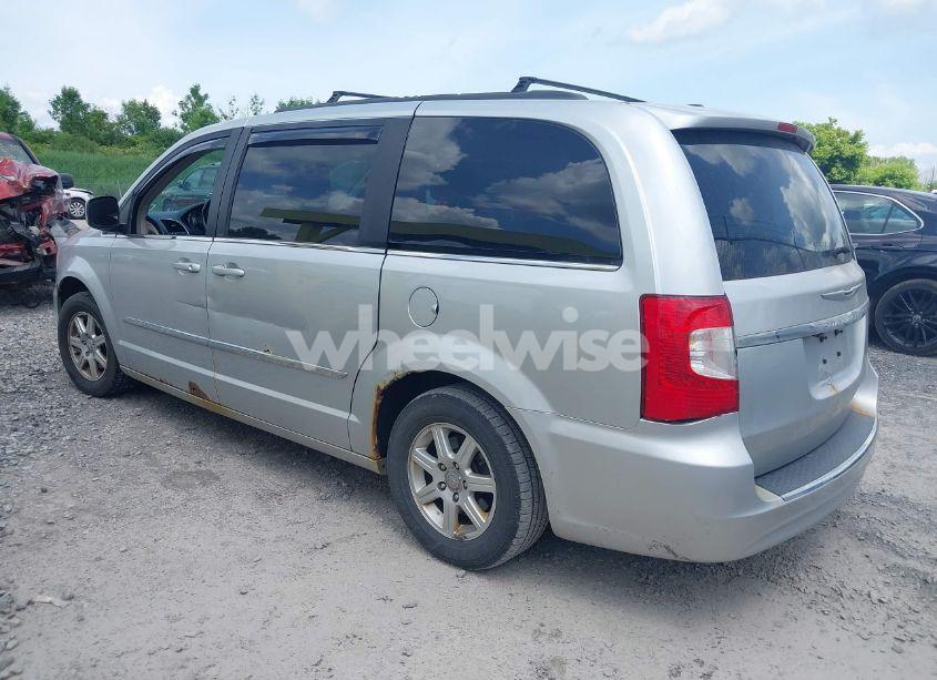 Photo 3 of 2011 Chrysler Town & COUNTRY TOURING (VIN 2A4RR5DG7BR765968)