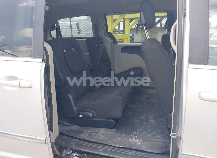 Photo 8 of 2011 Chrysler Town & COUNTRY TOURING (VIN 2A4RR5DG7BR765968)