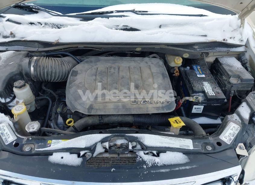 Photo 10 of 2011 Chrysler Town & COUNTRY TOURING (VIN 2A4RR5DG8BR610779)