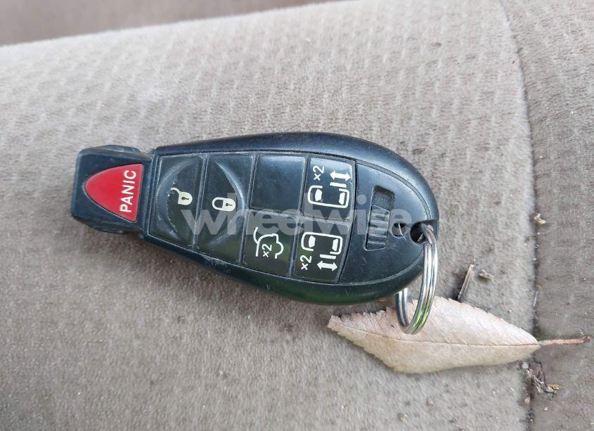 Photo 11 of 2011 Chrysler Town & COUNTRY TOURING (VIN 2A4RR5DG8BR610779)