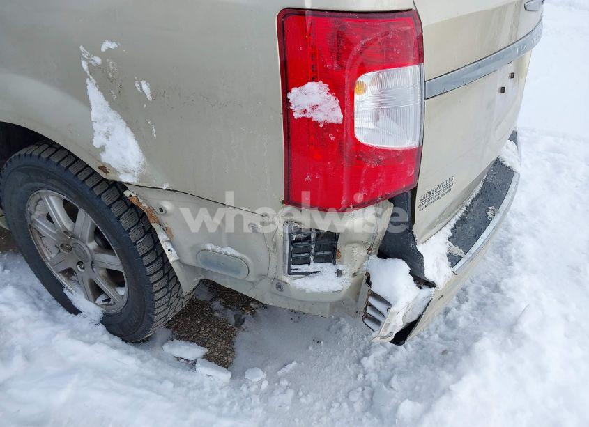 Photo 6 of 2011 Chrysler Town & COUNTRY TOURING (VIN 2A4RR5DG8BR610779)