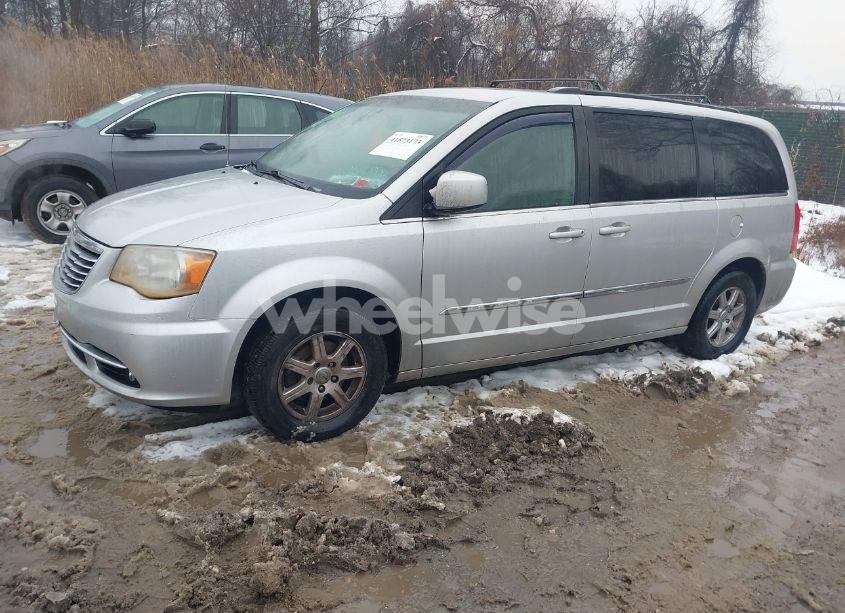 Photo 2 of 2011 Chrysler Town & COUNTRY TOURING (VIN 2A4RR5DG8BR616775)