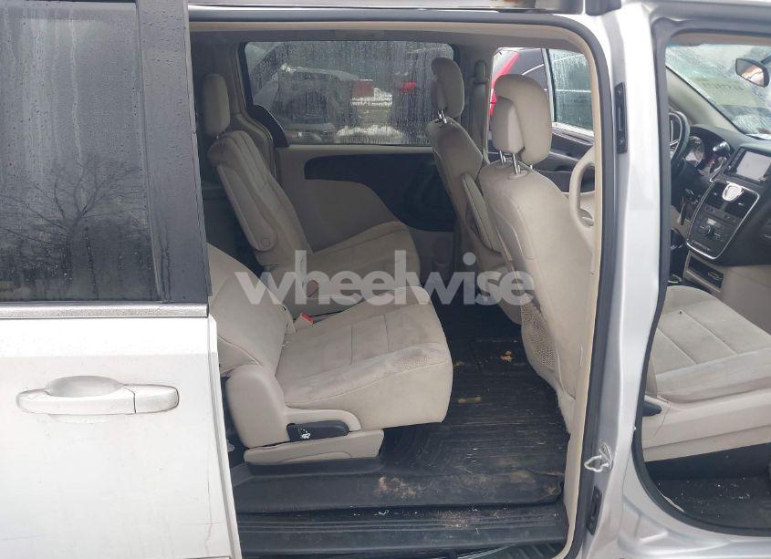 Photo 8 of 2011 Chrysler Town & COUNTRY TOURING (VIN 2A4RR5DG8BR616775)