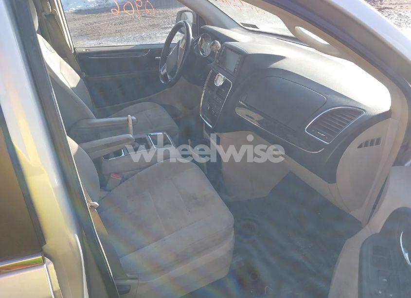 Photo 5 of 2011 Chrysler Town & COUNTRY TOURING (VIN 2A4RR5DG8BR623208)