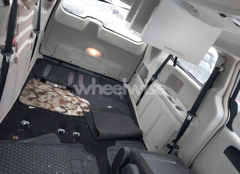 Photo 8 of 2011 Chrysler Town & COUNTRY TOURING (VIN 2A4RR5DG9BR645394)