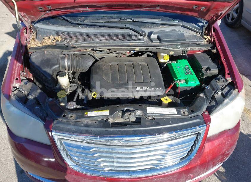 Photo 10 of 2011 Chrysler Town & COUNTRY TOURING (VIN 2A4RR5DG9BR683837)