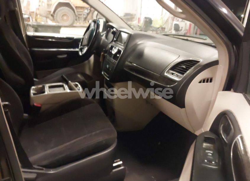 Photo 5 of 2011 Chrysler Town & COUNTRY TOURING (VIN 2A4RR5DG9BR729392)