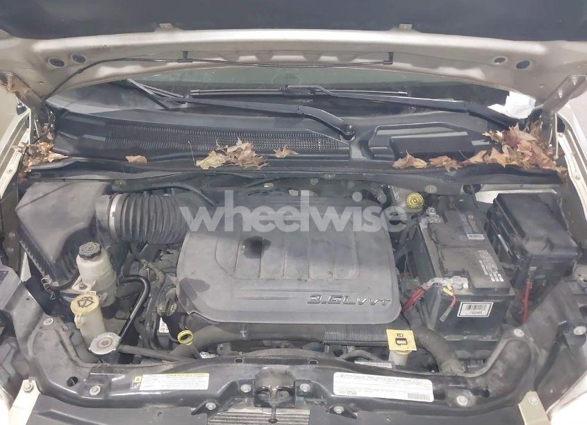 Photo 10 of 2011 Chrysler Town & COUNTRY TOURING (VIN 2A4RR5DGXBR665007)