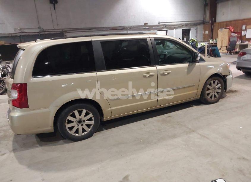 Photo 4 of 2011 Chrysler Town & COUNTRY TOURING (VIN 2A4RR5DGXBR665007)