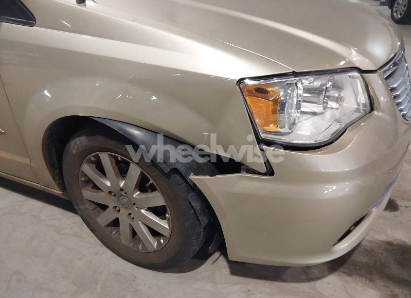 Photo 6 of 2011 Chrysler Town & COUNTRY TOURING (VIN 2A4RR5DGXBR665007)