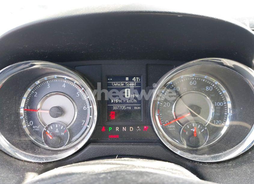 Photo 7 of 2011 Chrysler Town & COUNTRY TOURING (VIN 2A4RR5DGXBR677206)