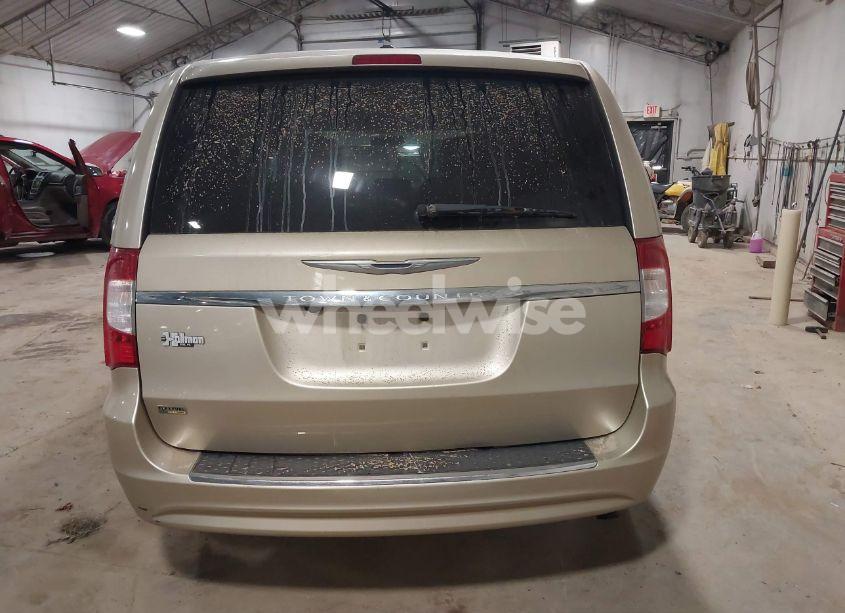 Photo 16 of 2011 Chrysler Town & COUNTRY TOURING (VIN 2A4RR5DGXBR701679)