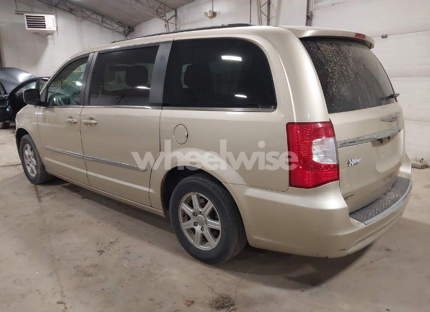 Photo 3 of 2011 Chrysler Town & COUNTRY TOURING (VIN 2A4RR5DGXBR701679)