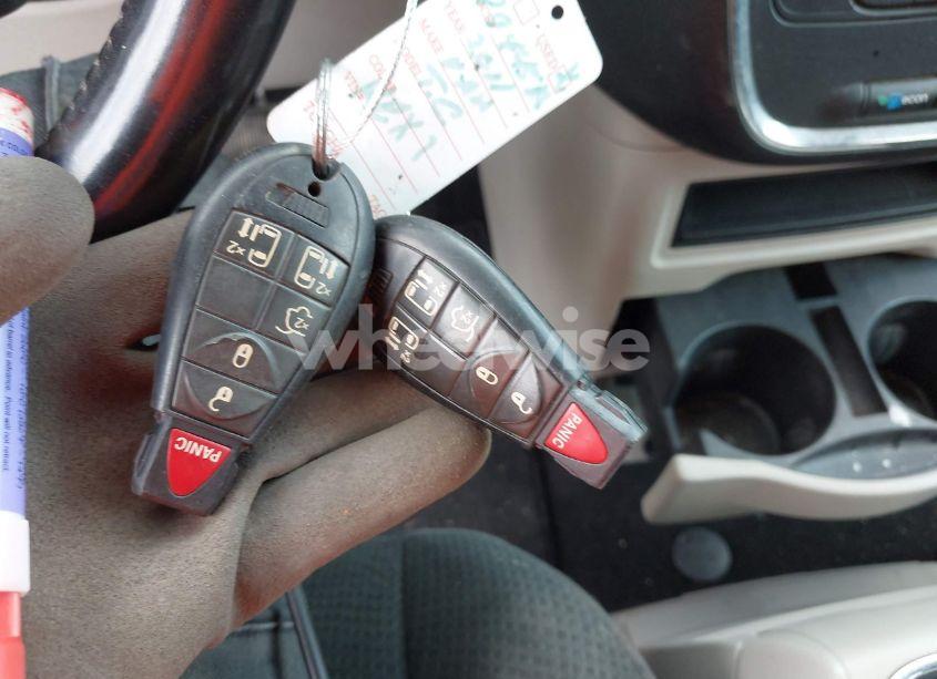 Photo 11 of 2011 Chrysler Town & COUNTRY TOURING (VIN 2A4RR5DGXBR780044)