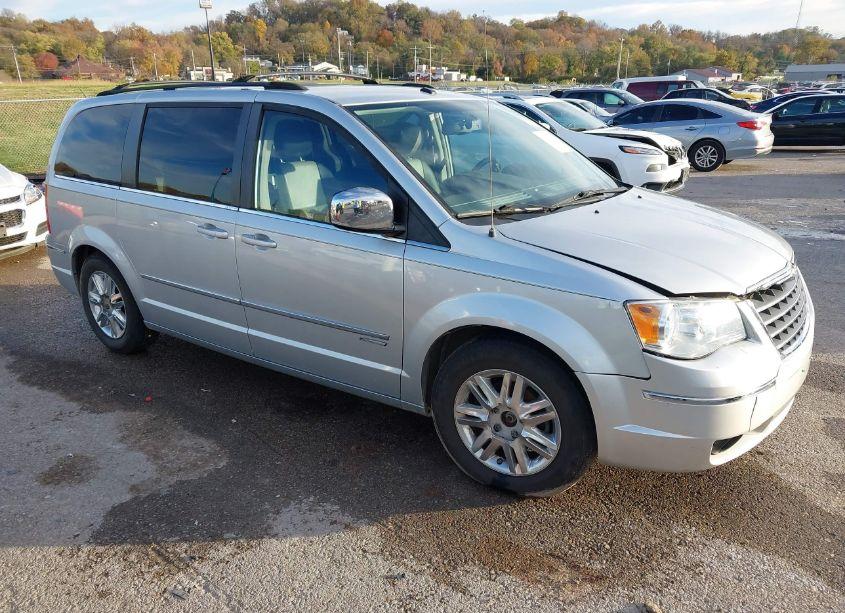 2010 Chrysler Town & COUNTRY TOURING (VIN 2A4RR5DX0AR286435) main photo