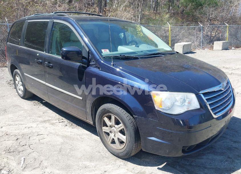 2010 Chrysler Town & COUNTRY TOURING (VIN 2A4RR5DX1AR267330) main photo