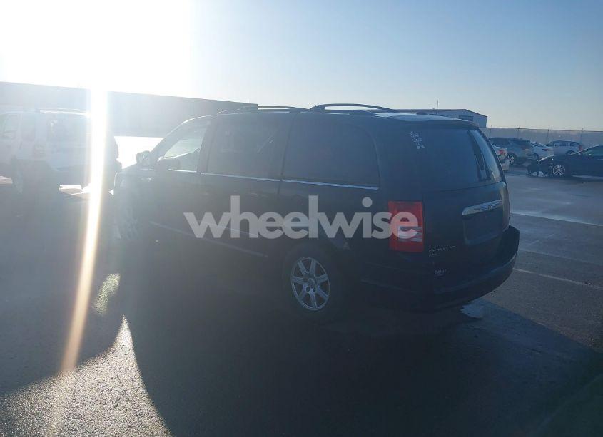 Photo 3 of 2010 Chrysler Town & COUNTRY TOURING (VIN 2A4RR5DX1AR395132)