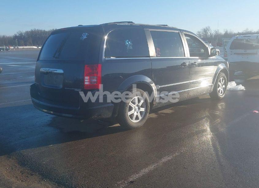 Photo 4 of 2010 Chrysler Town & COUNTRY TOURING (VIN 2A4RR5DX1AR395132)