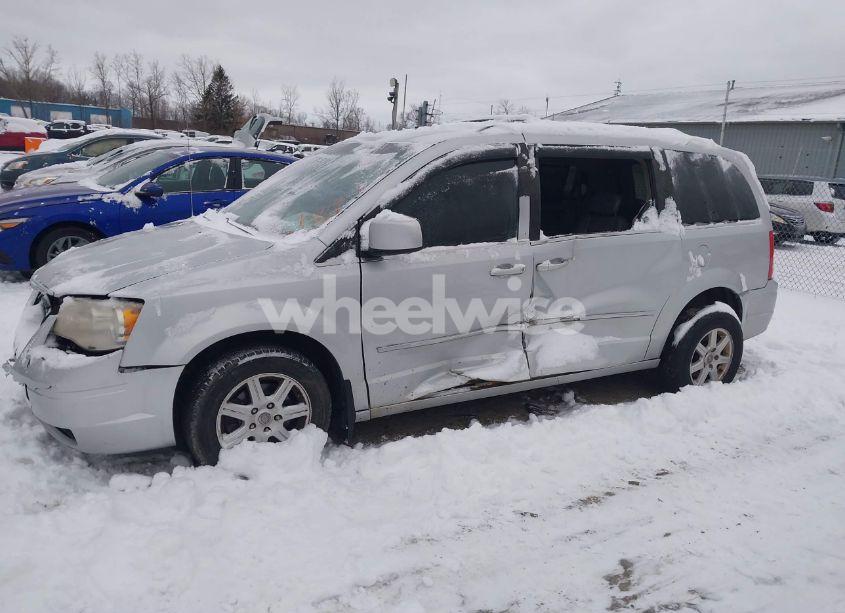 Photo 14 of 2010 Chrysler Town & COUNTRY TOURING (VIN 2A4RR5DX2AR193478)