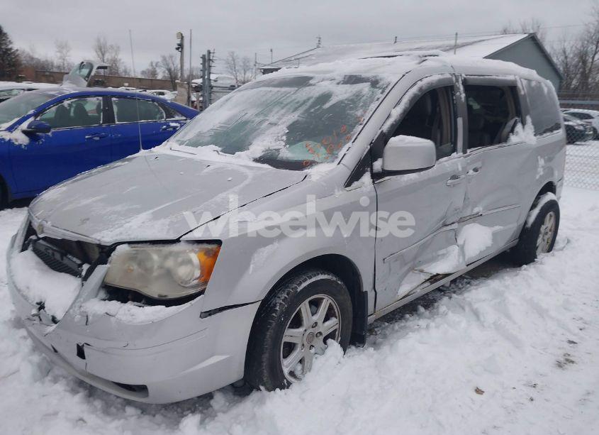 Photo 6 of 2010 Chrysler Town & COUNTRY TOURING (VIN 2A4RR5DX2AR193478)