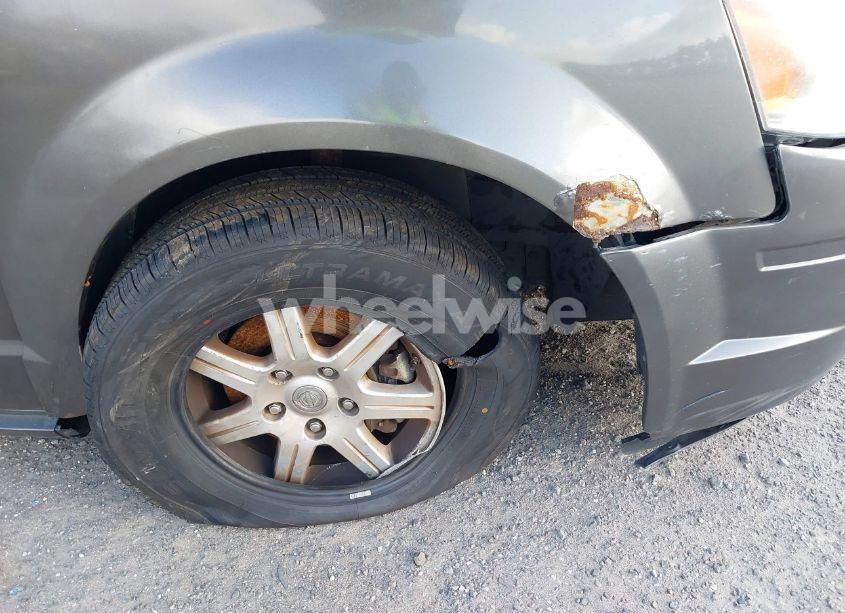 Photo 6 of 2010 Chrysler Town & COUNTRY TOURING (VIN 2A4RR5DX2AR442894)