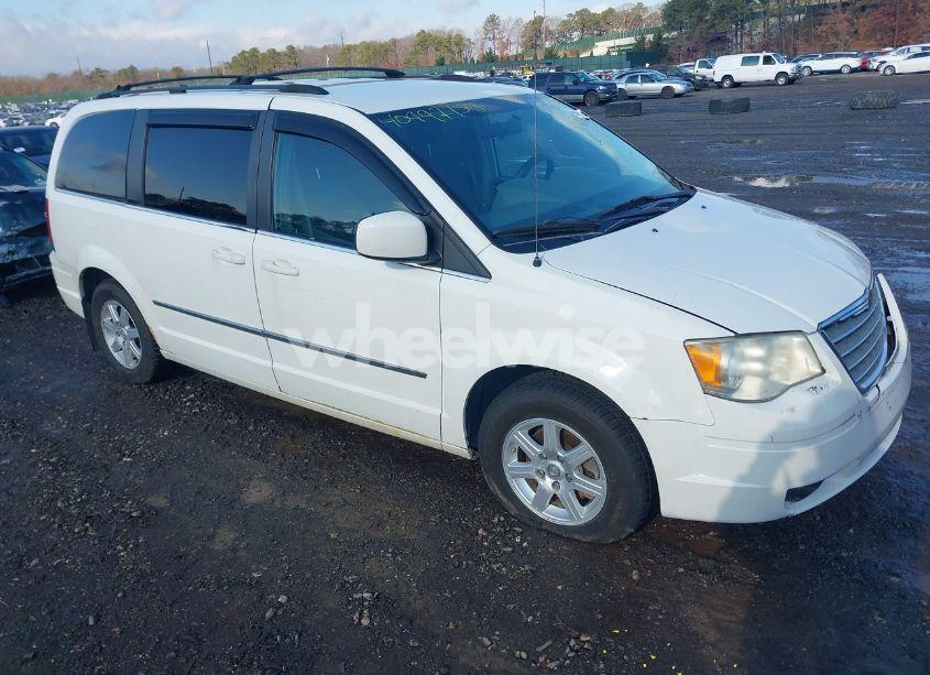 2010 Chrysler Town & COUNTRY TOURING (VIN 2A4RR5DX4AR329139) main photo