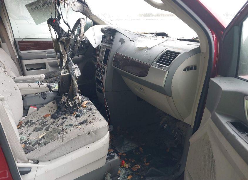 Photo 5 of 2010 Chrysler Town & COUNTRY TOURING (VIN 2A4RR5DX4AR451693)