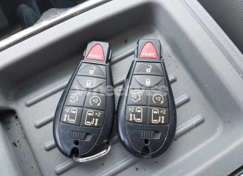 Photo 11 of 2010 Chrysler Town & COUNTRY TOURING (VIN 2A4RR5DX5AR162774)