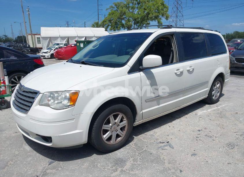 Photo 2 of 2010 Chrysler Town & COUNTRY TOURING (VIN 2A4RR5DX5AR162774)