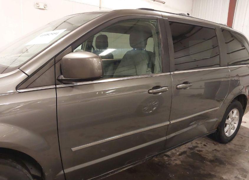 Photo 15 of 2010 Chrysler Town & COUNTRY TOURING (VIN 2A4RR5DX6AR443028)