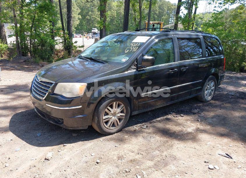 Photo 2 of 2010 Chrysler Town & COUNTRY TOURING (VIN 2A4RR5DX7AR290479)