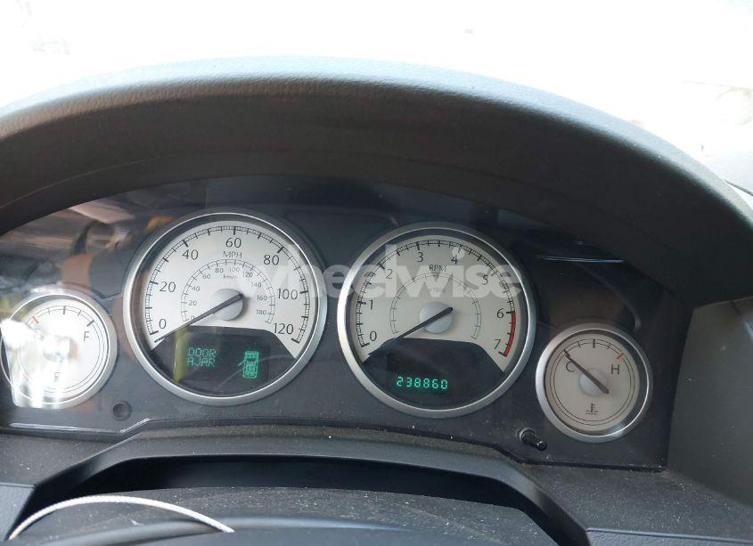 Photo 7 of 2010 Chrysler Town & COUNTRY TOURING (VIN 2A4RR5DX7AR290479)