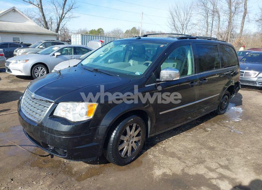 Photo 2 of 2010 Chrysler Town & COUNTRY TOURING (VIN 2A4RR5DX8AR136010)