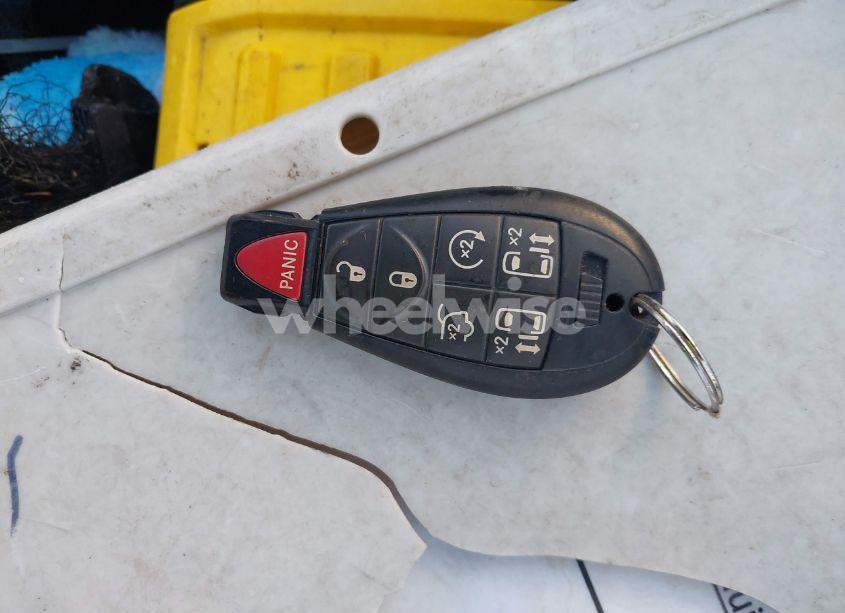 Photo 11 of 2010 Chrysler Town & COUNTRY TOURING (VIN 2A4RR5DX8AR136475)