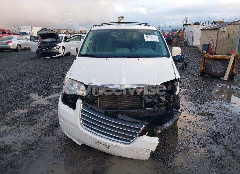 Photo 13 of 2010 Chrysler Town & COUNTRY TOURING (VIN 2A4RR5DX8AR136475)