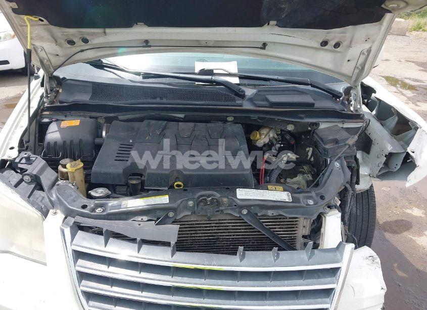 Photo 10 of 2010 Chrysler Town & COUNTRY TOURING (VIN 2A4RR5DX9AR324521)