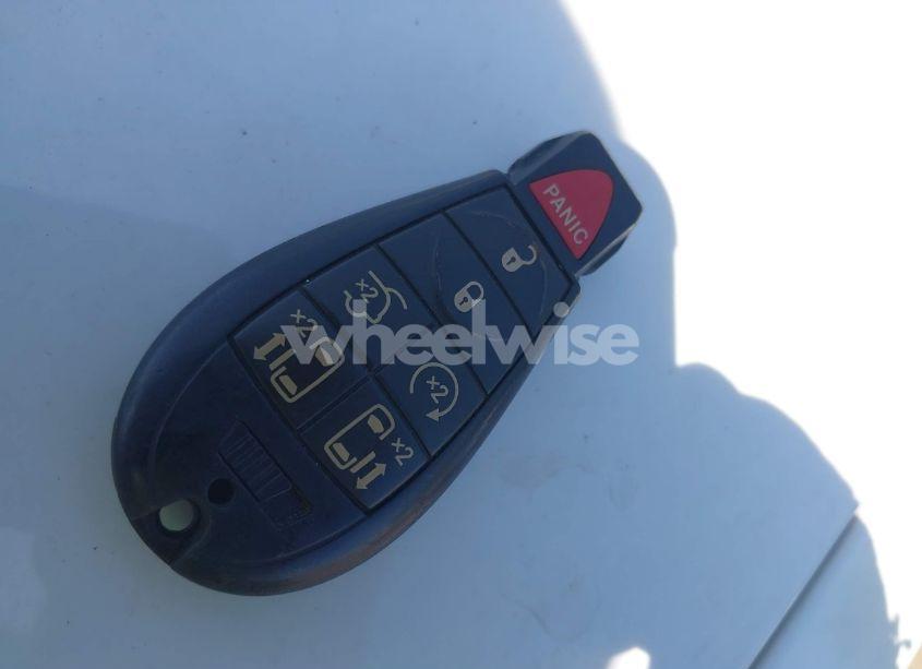 Photo 11 of 2010 Chrysler Town & COUNTRY TOURING (VIN 2A4RR5DXXAR290623)