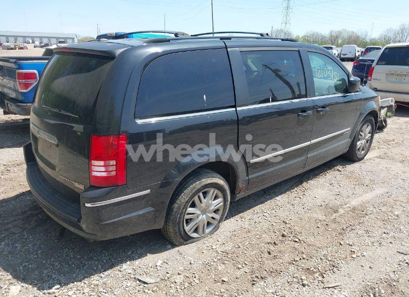 Photo 4 of 2010 Chrysler Town & COUNTRY TOURING (VIN 2A4RR5DXXAR290623)