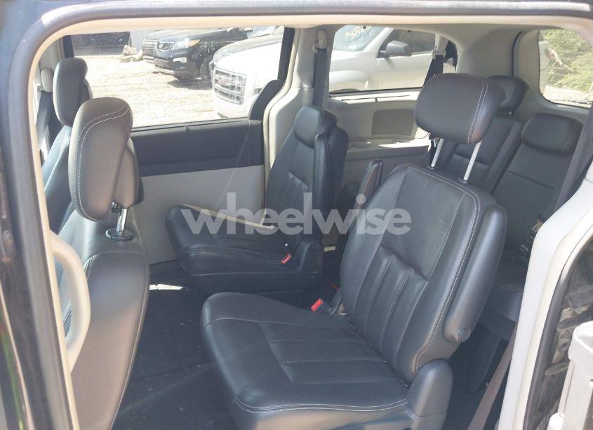 Photo 8 of 2010 Chrysler Town & COUNTRY TOURING (VIN 2A4RR5DXXAR290623)