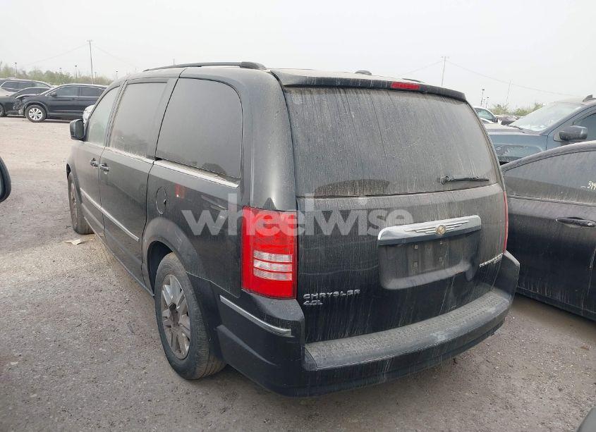 Photo 3 of 2010 Chrysler Town & COUNTRY TOURING (VIN 2A4RR5DXXAR293442)