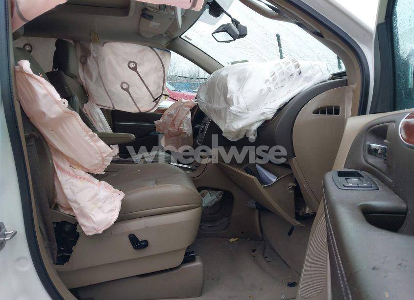 Photo 5 of 2011 Chrysler Town & COUNTRY LIMITED (VIN 2A4RR6DG0BR666334)